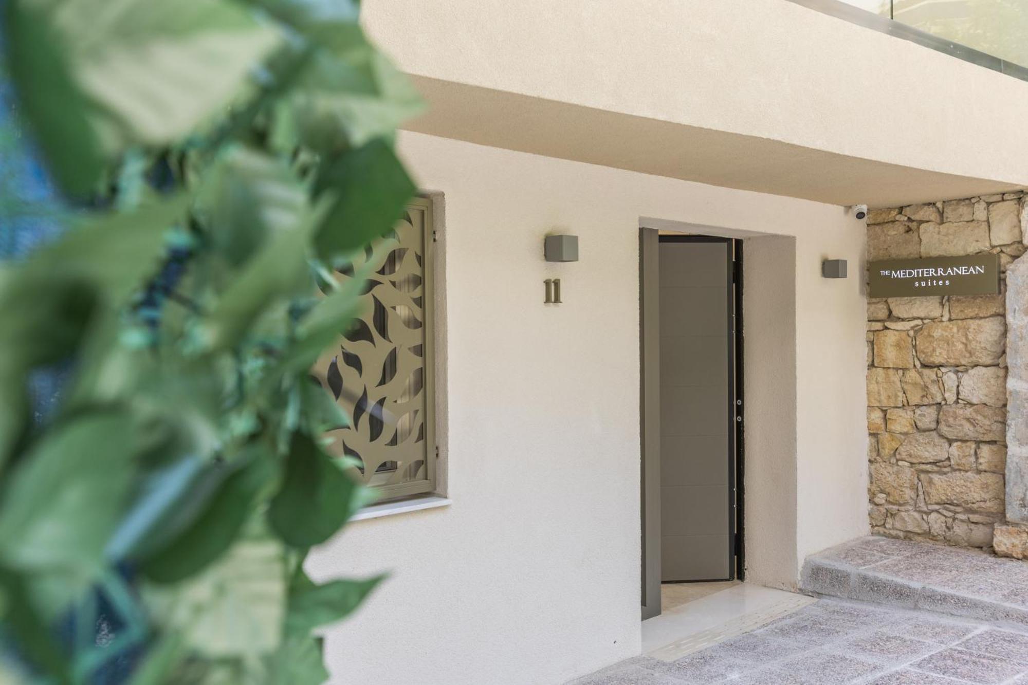 The Mediterranean Suites Piräus Exterior foto
