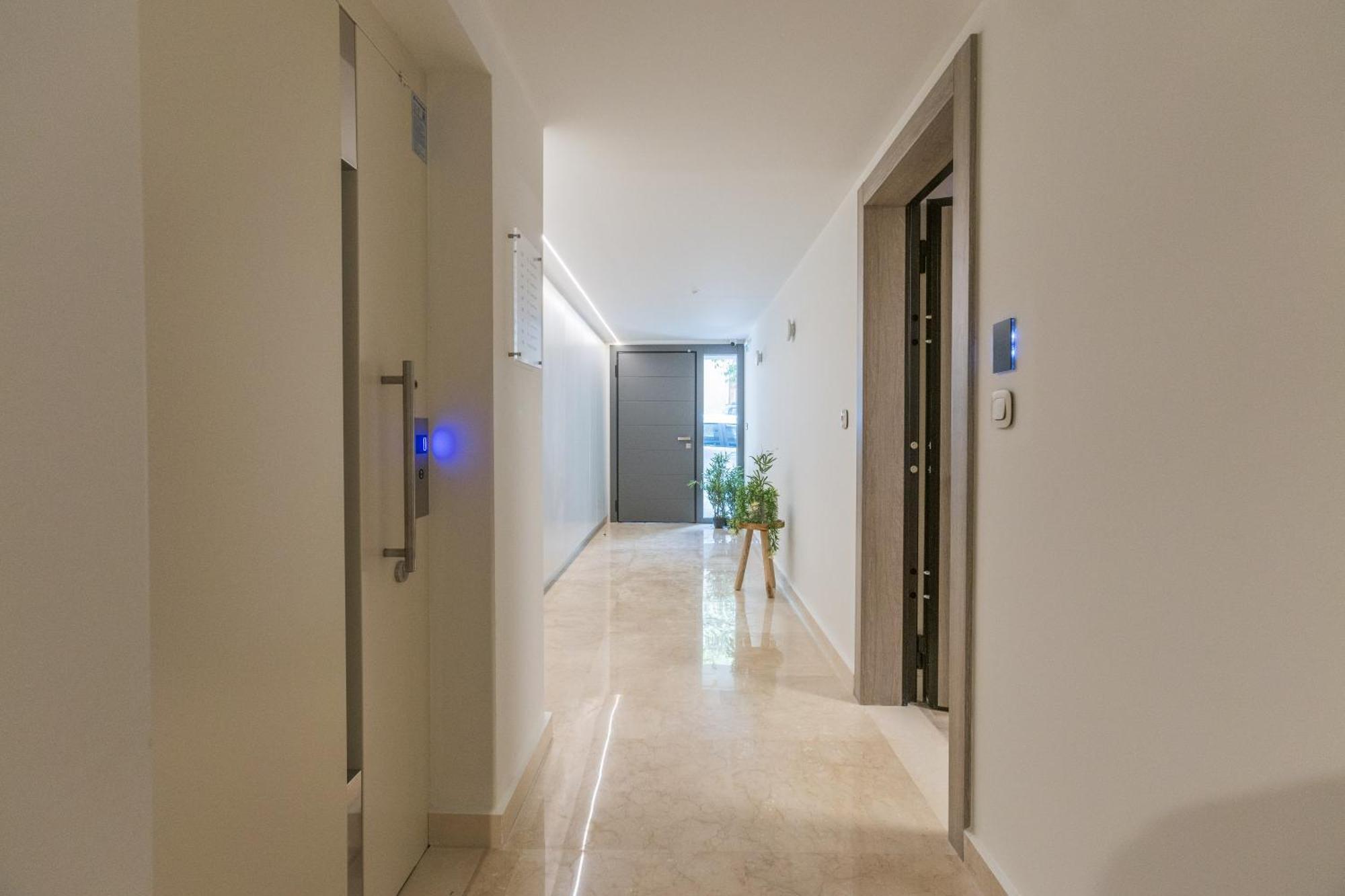 The Mediterranean Suites Piräus Exterior foto